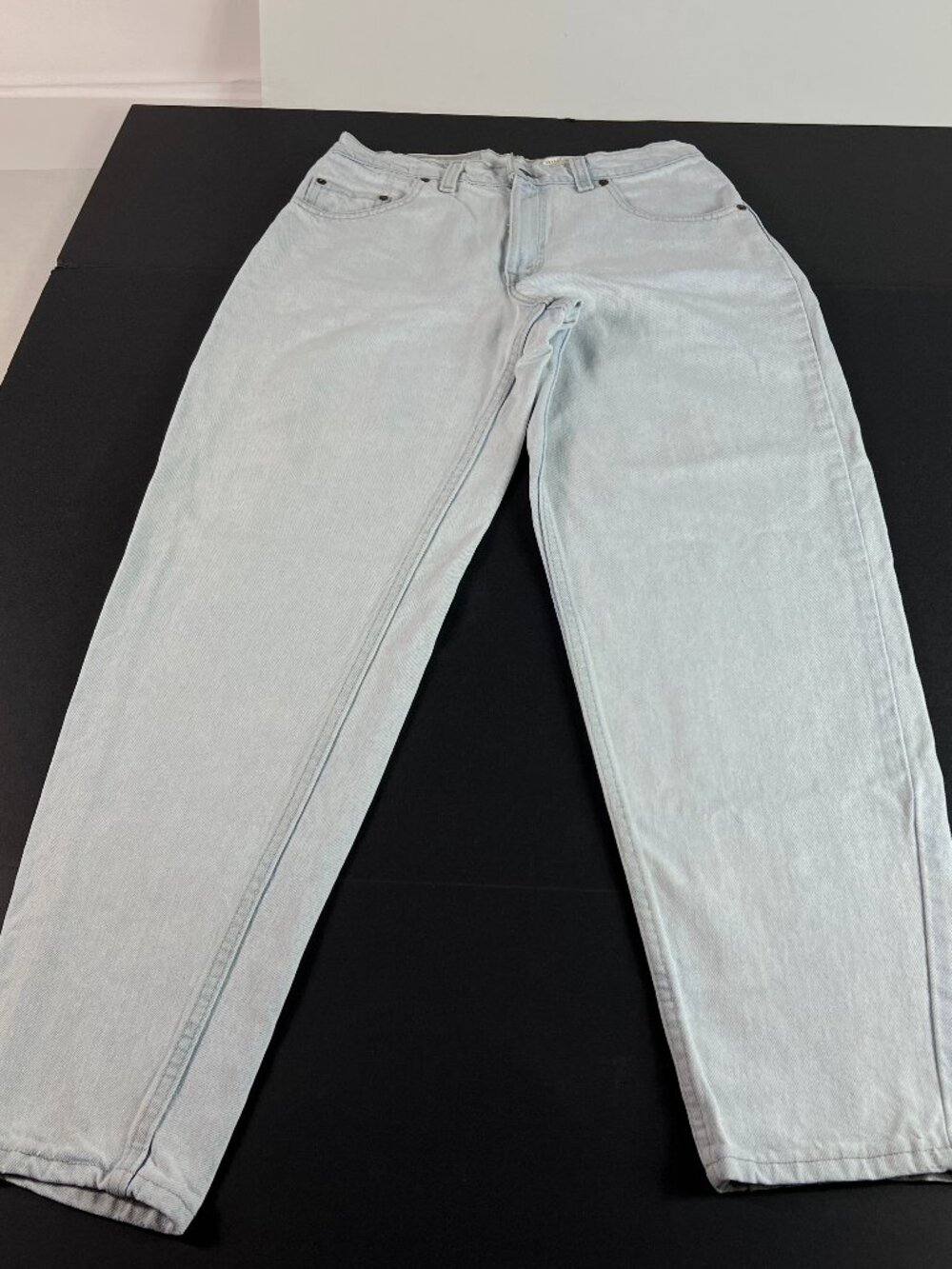 VTG 90s Levi's Jeans Men's 30x29* 560 Loose Tapered Light Blue Denim Tag 30x30